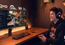 Dwa monitory 21:9 z przełącznikiem KVMi USB-C od AOC GAMING